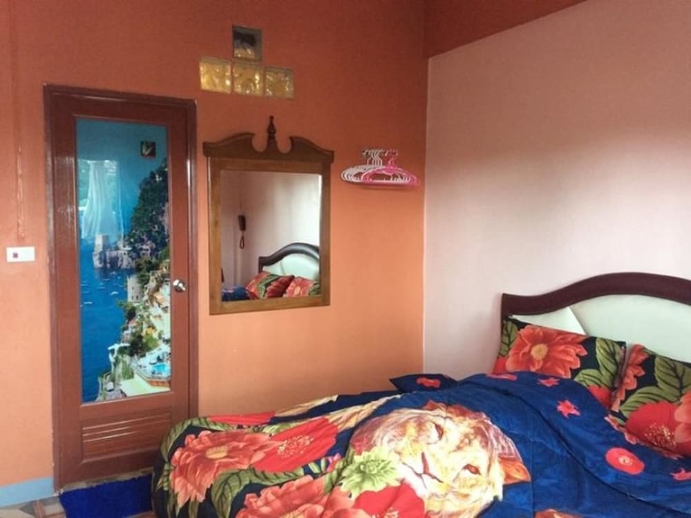 Economy room photo 2