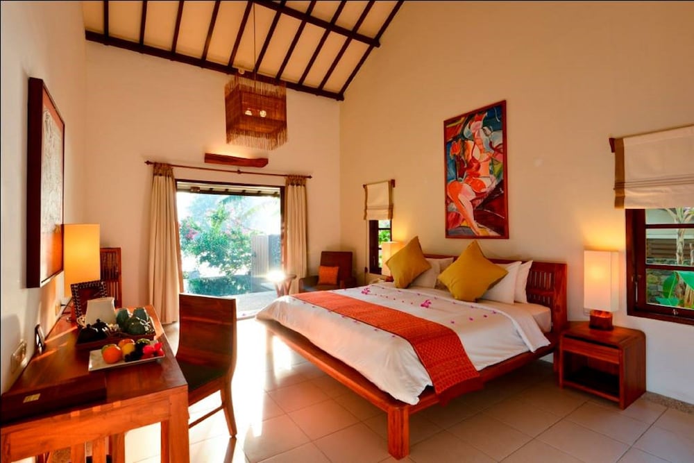 01 Bedroom Tangkong Villa with Living Room photo 3