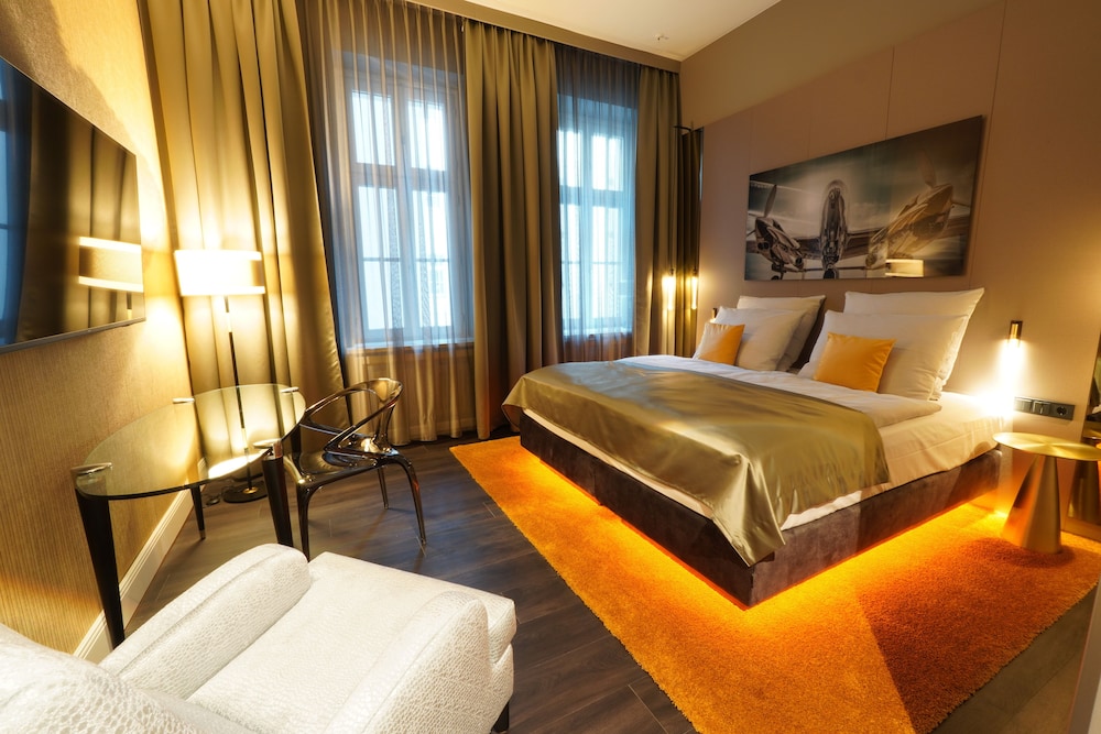 Standard Double Room - Photo 7