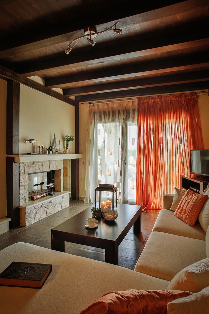 Deluxe Suite photo 2