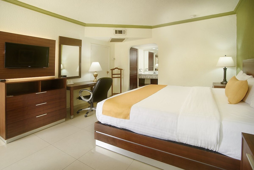 Standard Room, 1 Double Bed, Non Smoking - Photo 3