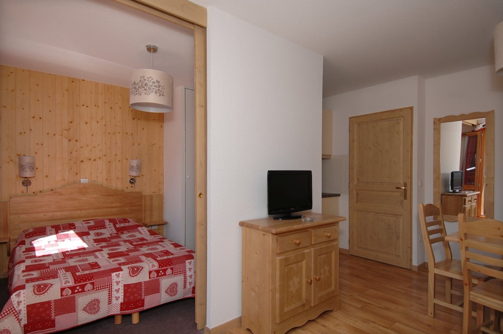 Apartment (4 People)