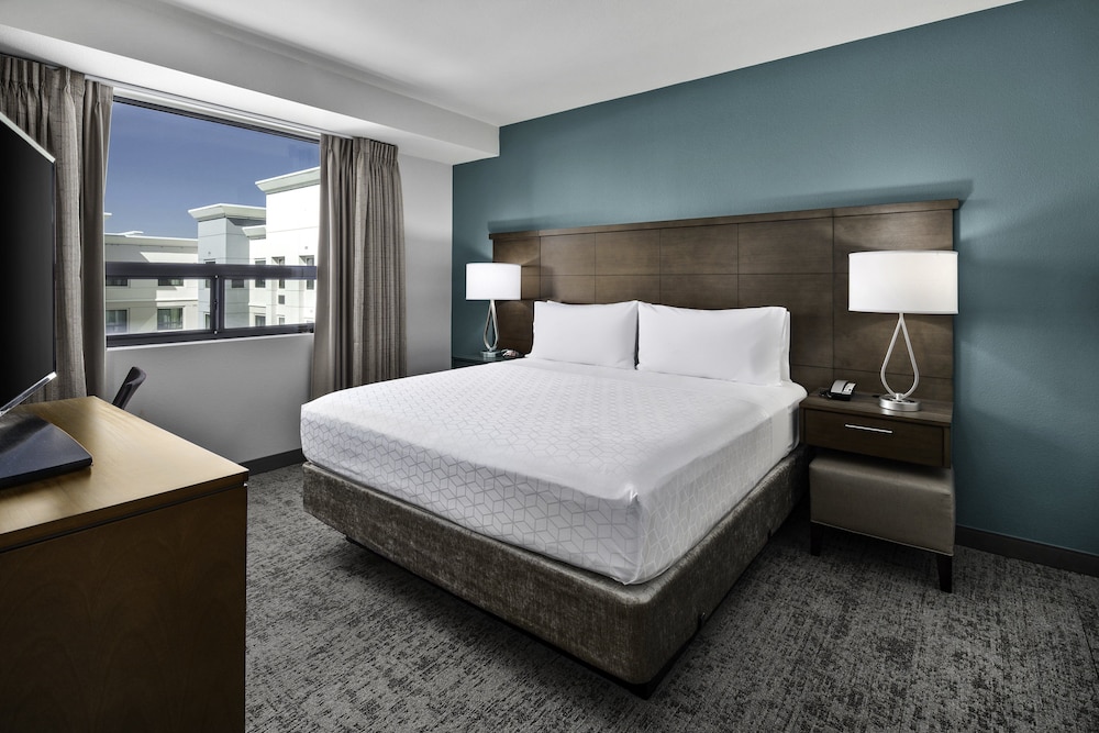 Suite, 2 Double Beds, Kitchen - Photo 6