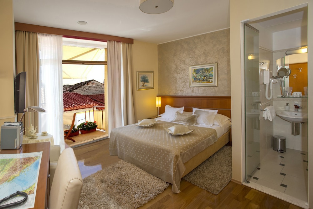 Superior Double Room, Balcony photo 1