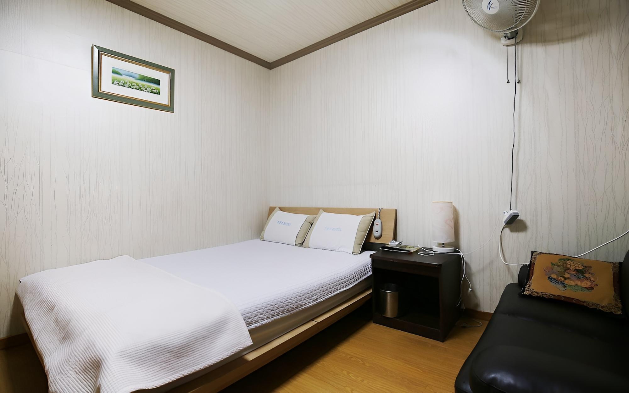 Room (Standard Room) photo 2