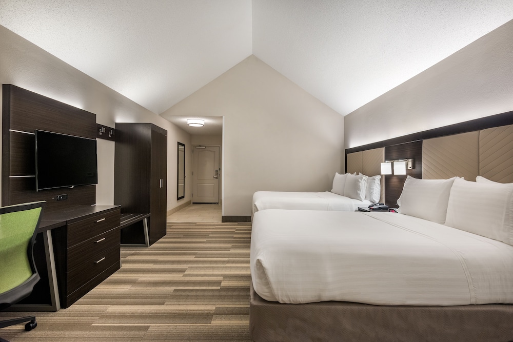Standard Room, 2 Queen Beds, Accessible (Communications, Mobility, Access Tub) - Photo 5