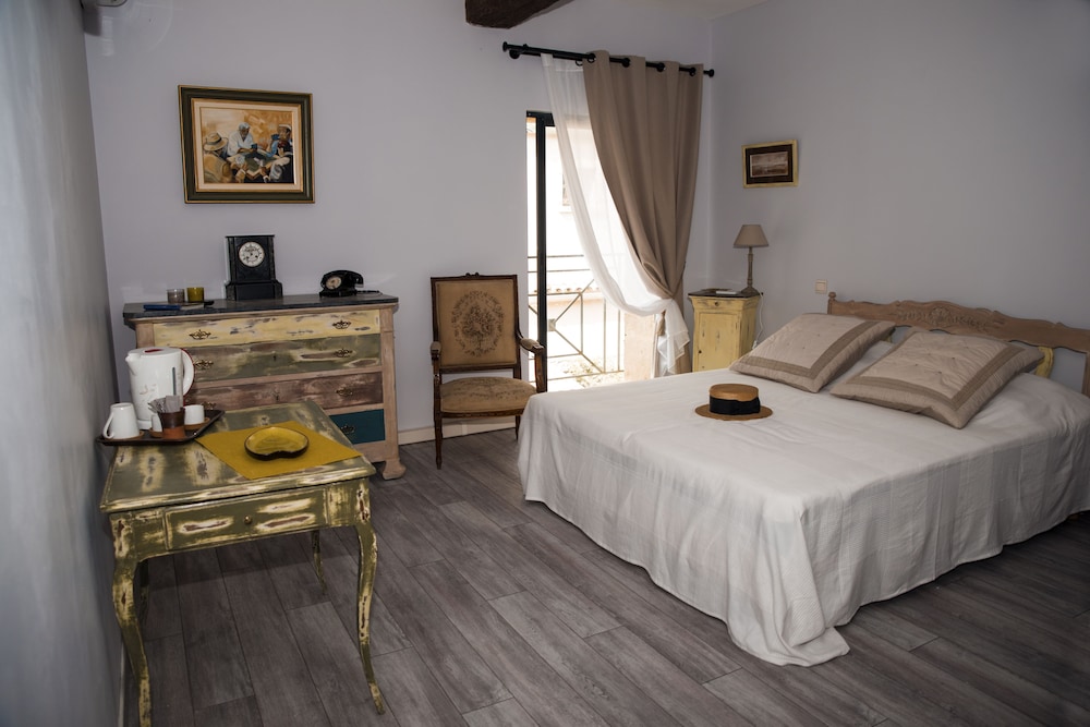 Comfort Double Room (Marcel Pagnol) photo 2