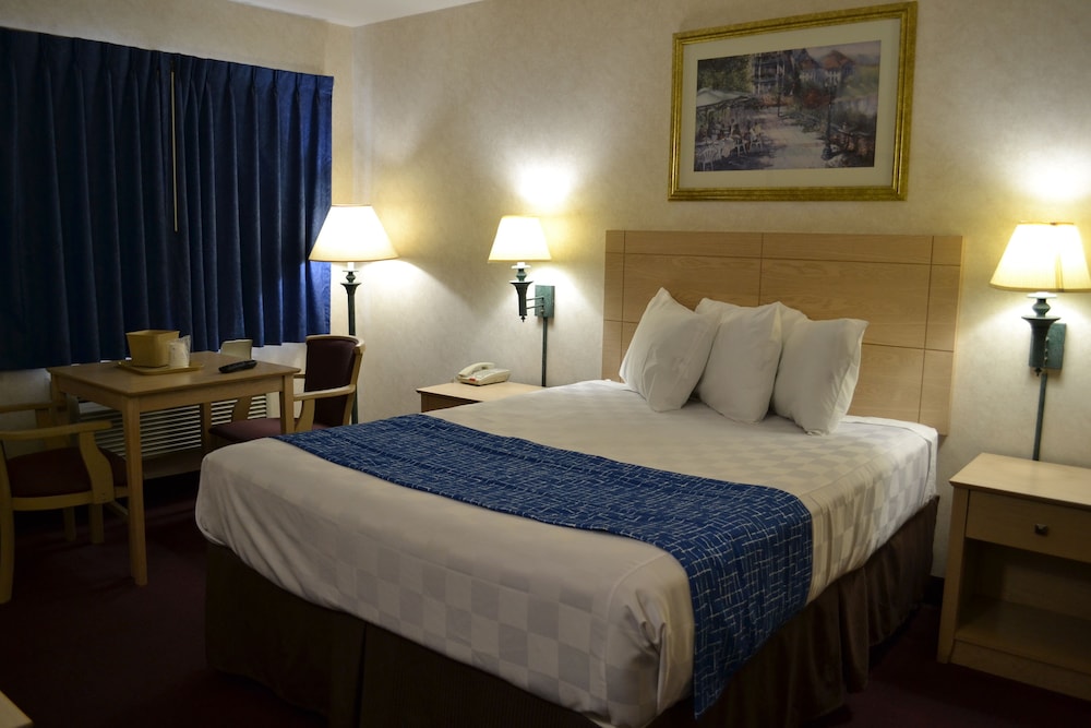Suite, 1 Queen Bed, Non Smoking - Photo 1