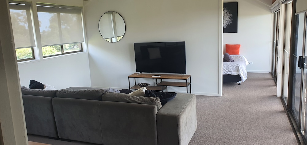 Exclusive Apartment, 1 Bedroom, Balcony, Bay View photo 2