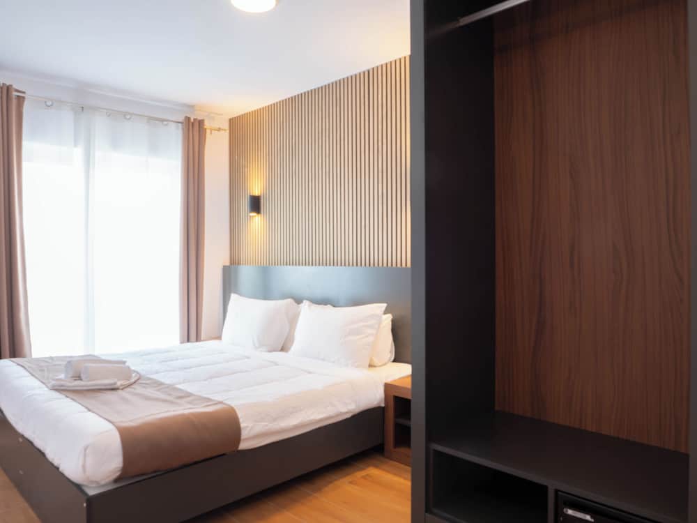 Basic Studio Suite, 1 Queen Bed, Non Smoking, Private Bathroom photo 3