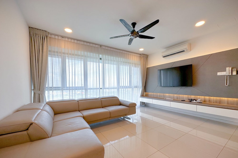 Comfort Apartment, 3 Bedrooms, Non Smoking - Photo 1