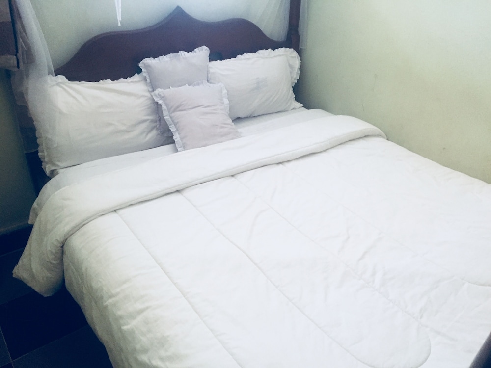 Economy Single Room, Shared Bathroom photo 1