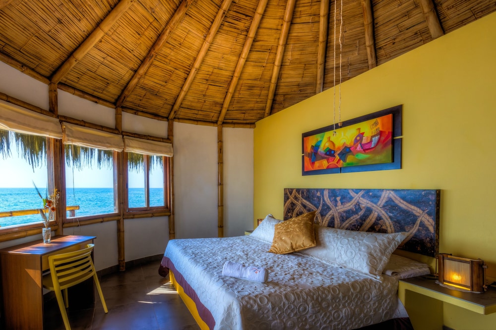 Junior Suite, 1 King Bed, Sea View photo 3