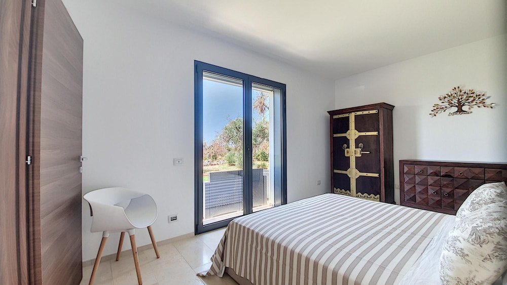 Villa photo 2