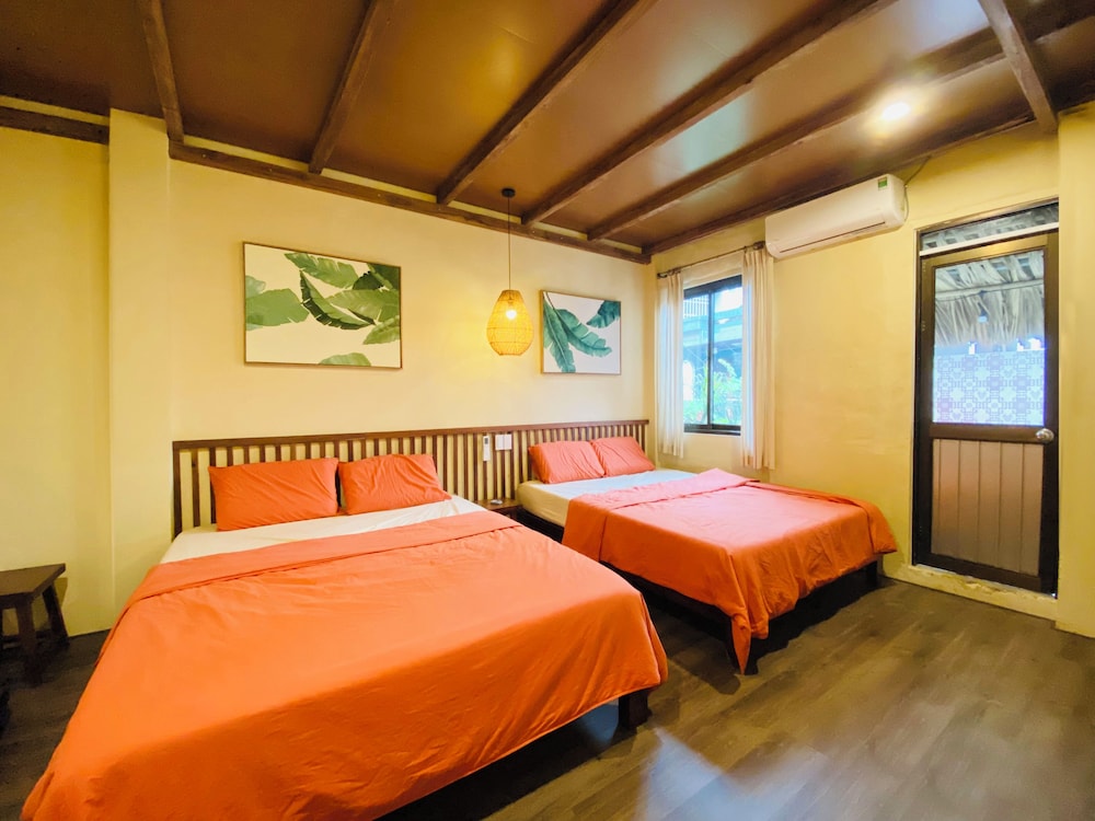 Grand Quadruple Room, City View photo 1