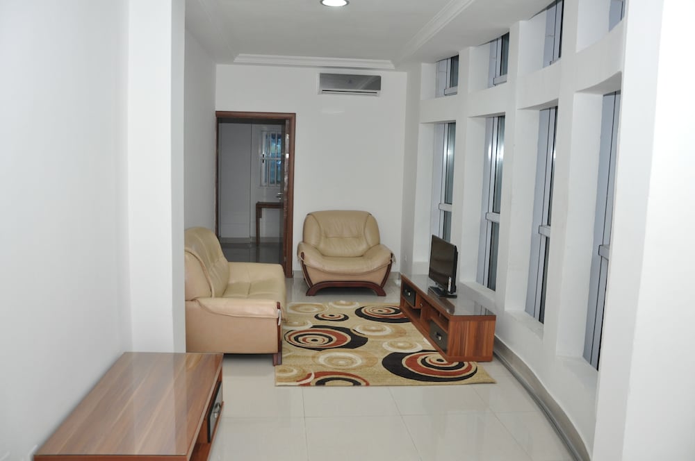 Apartment (Renoir) photo 3