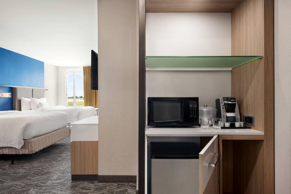 Suite, Multiple Beds, City View photo 3
