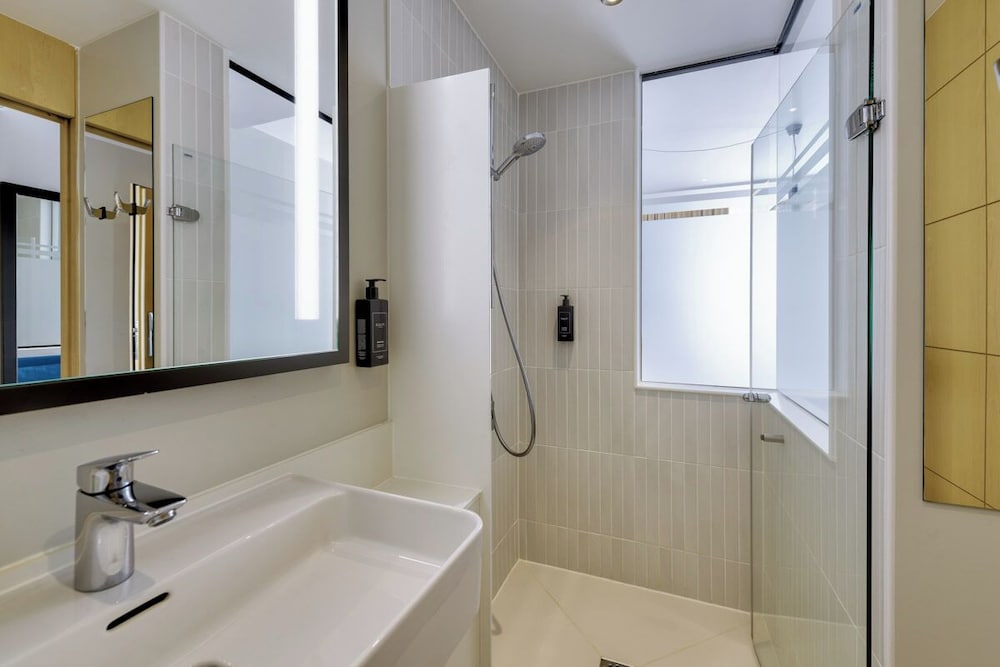 Standard Room, 2 Twin Beds - Photo 6
