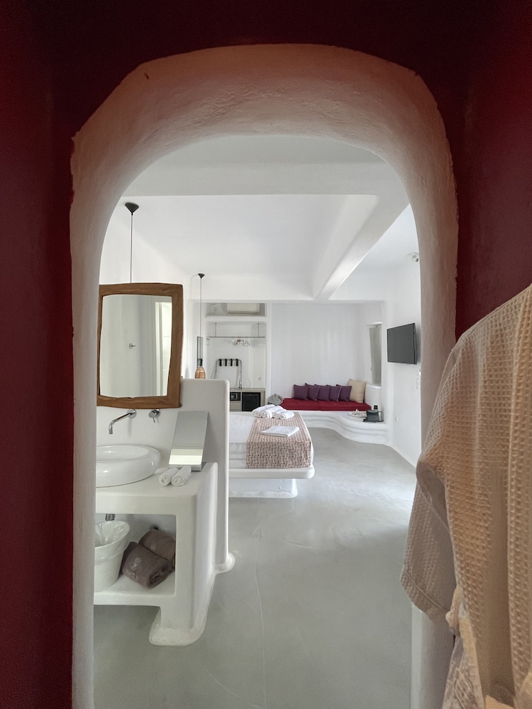 Superior Studio Suite, Garden View