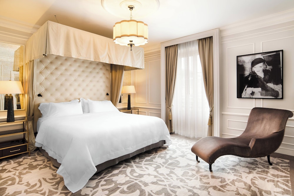 Suite, 1 Bedroom, River View (Bette Davis Suite) thumbnail 5