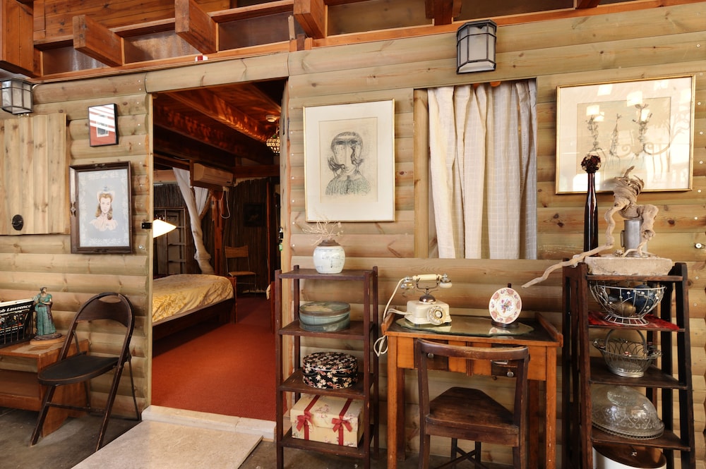 Deluxe Family Suite