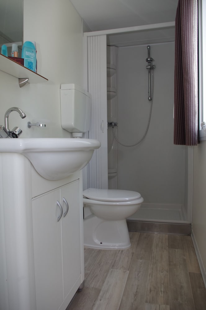 Standard Mobile Home photo 2