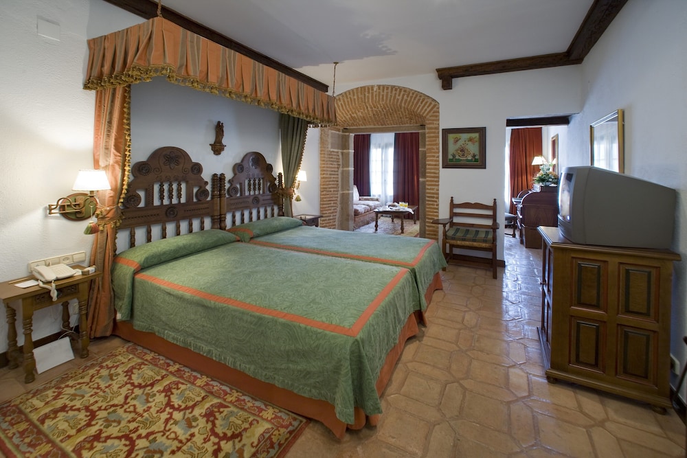 Superior Twin Room - Photo 1