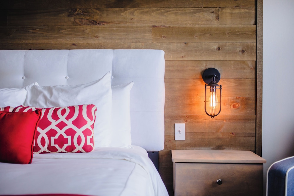 Signature Room, 1 Queen Bed, Sea View (Pavillon Acadie)