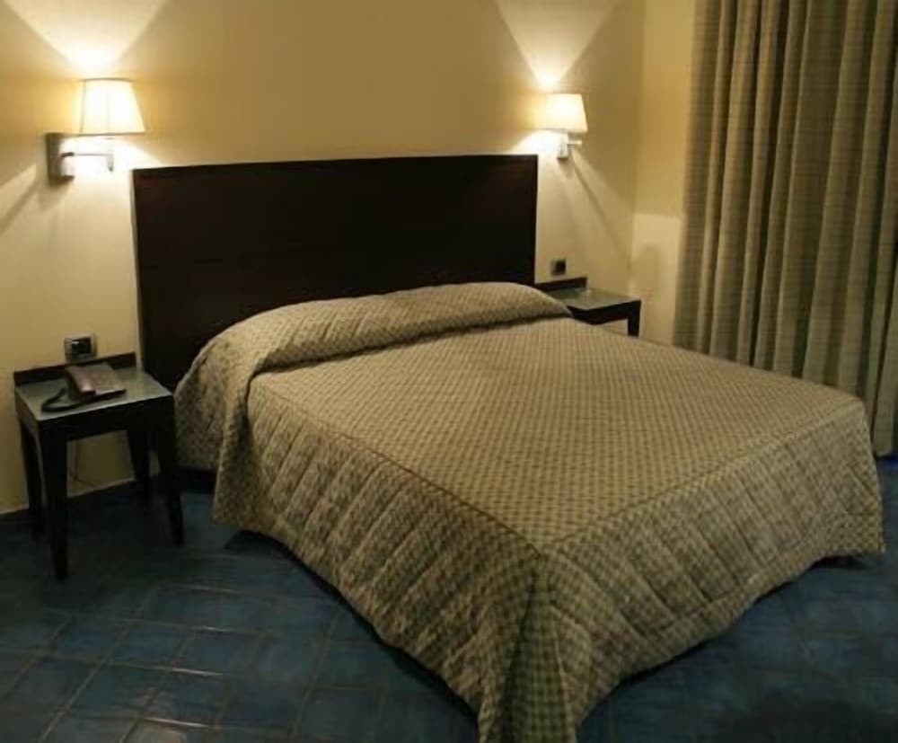 Standard Double or Twin Room, Sea View photo 1