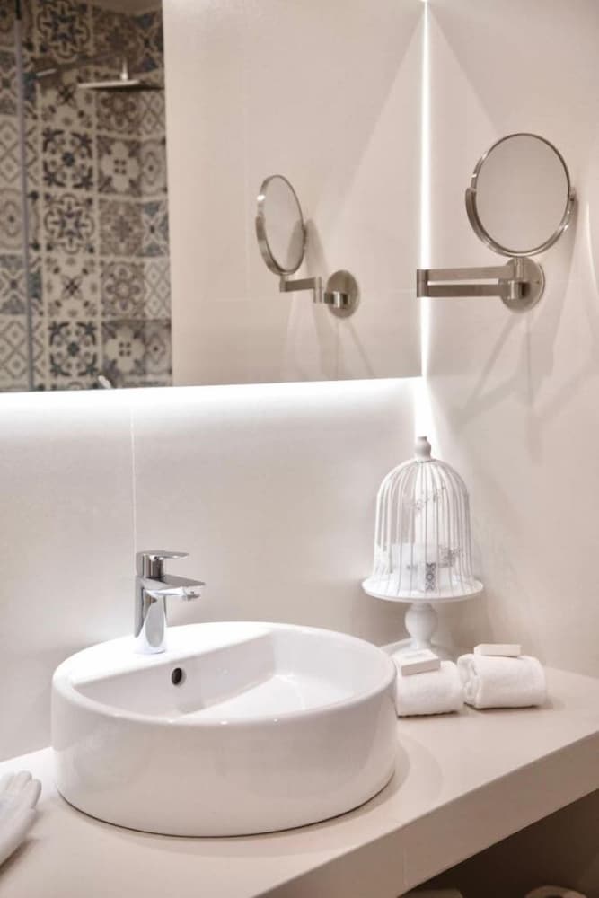 Panoramic Room