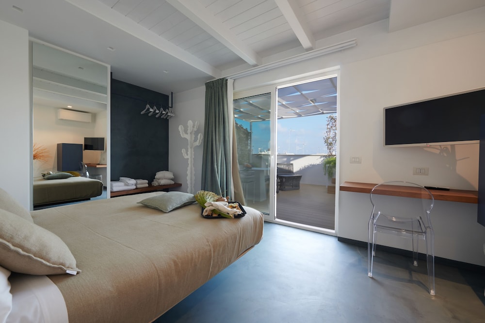 Superior Penthouse, 2 Bedrooms, Hot Tub