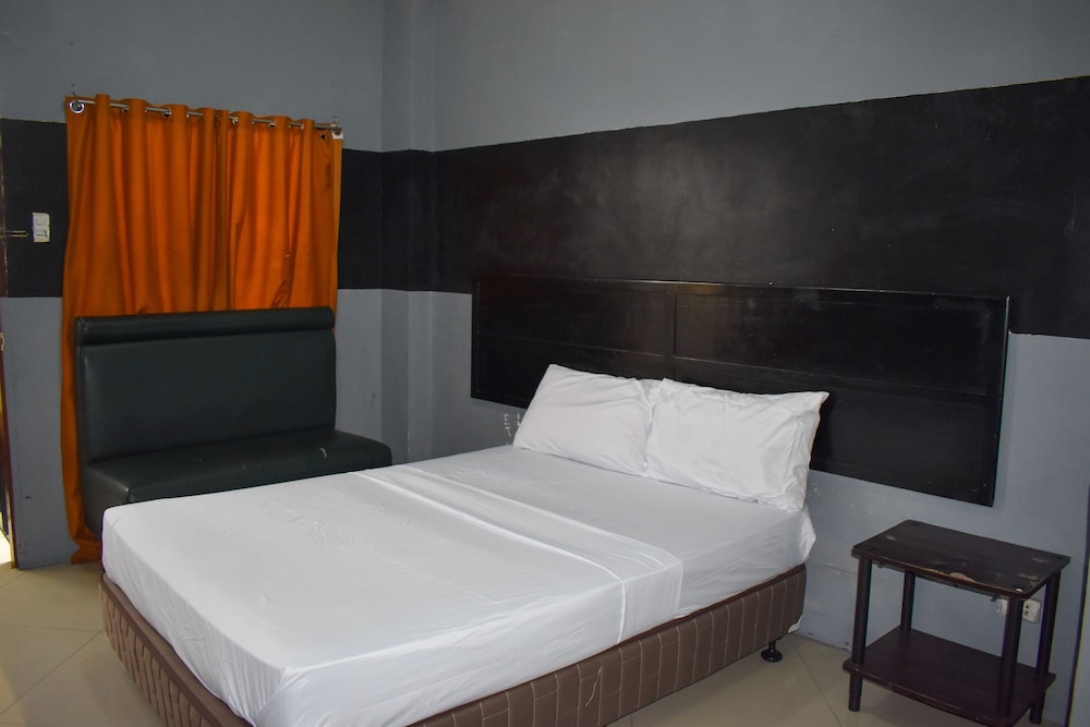 Deluxe Room - Photo 1