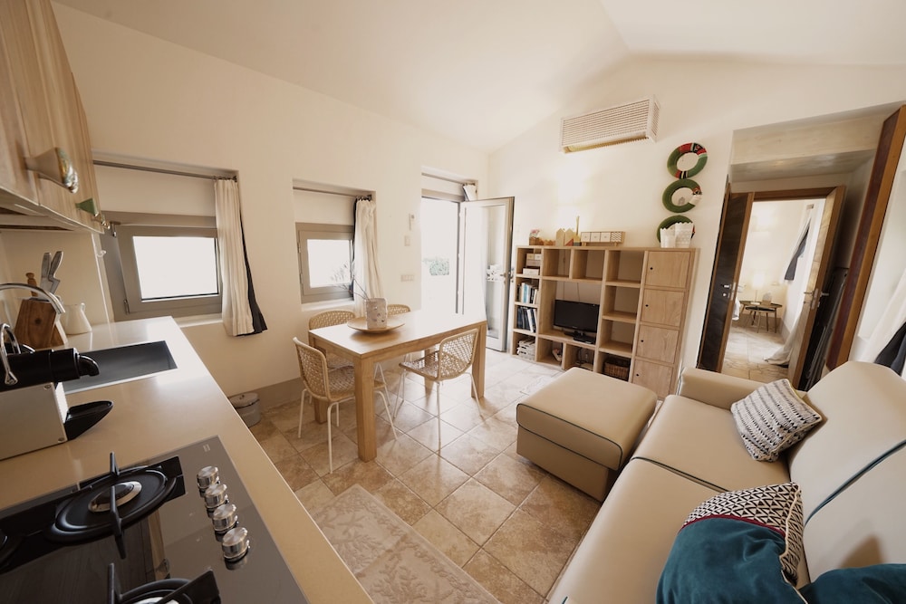 Deluxe House, 1 Queen Bed, Patio, Sea View