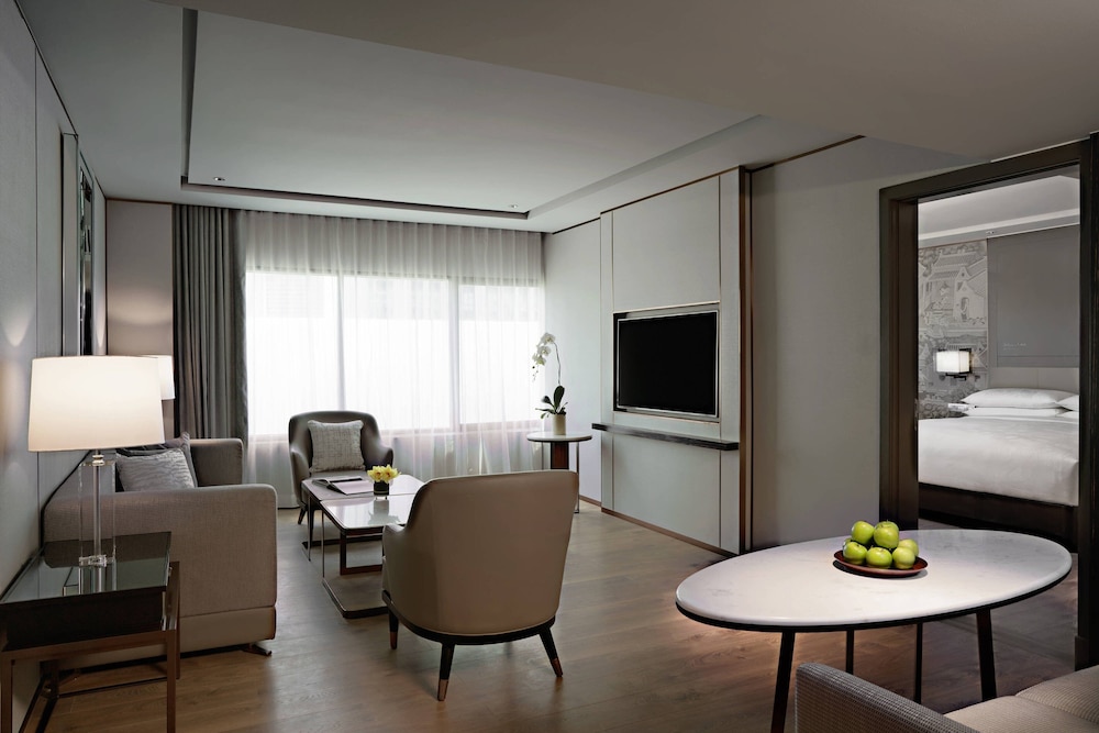 Executive Suite, 1 Bedroom, City View