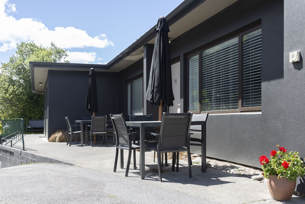 Premium Studio Apartment with Mountain Views photo 3