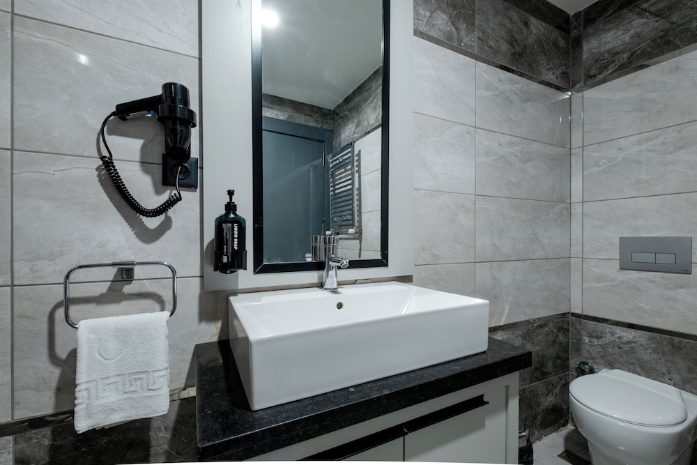 Standard Twin Room - Photo 7