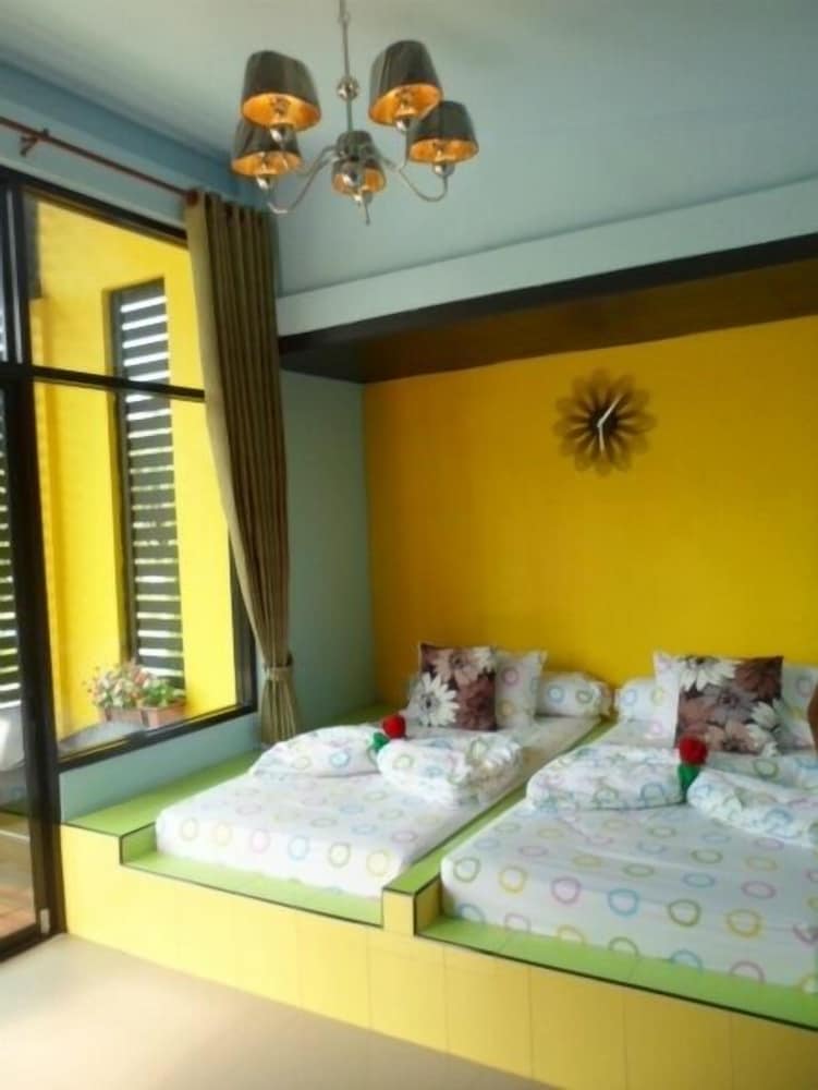 Deluxe Twin Bed Garden View photo 3