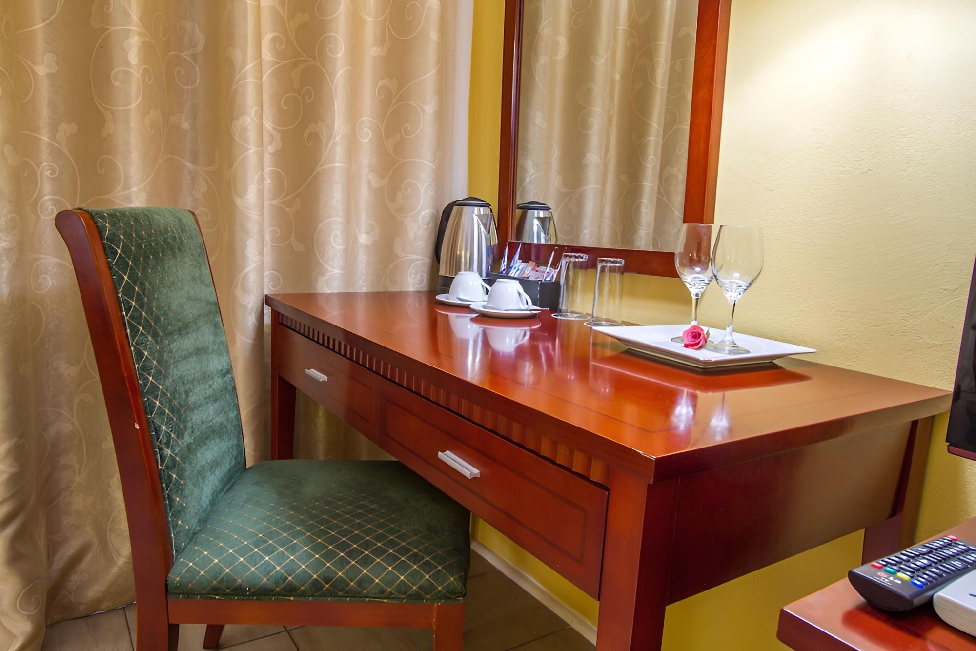 Twin Room, Courtyard View photo 3