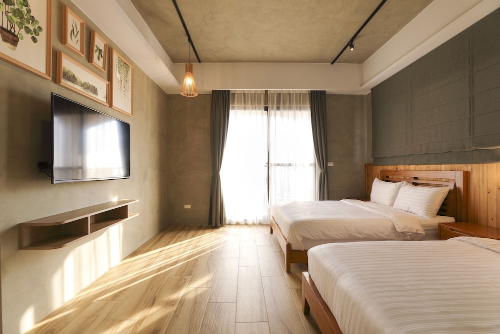Signature Quadruple Room, 2 Double Beds, Ocean View photo 1