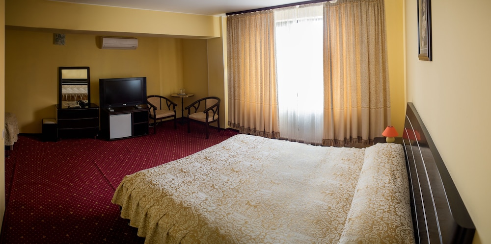 Deluxe Triple Room (Standard) photo 2