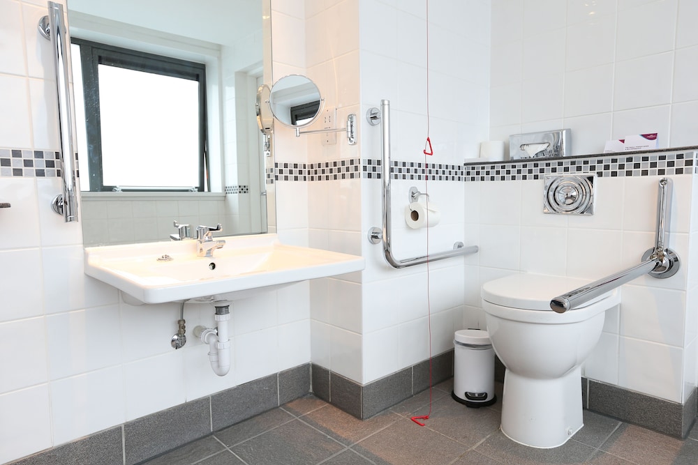 Standard Room, 1 Double Bed, Accessible - Photo 5