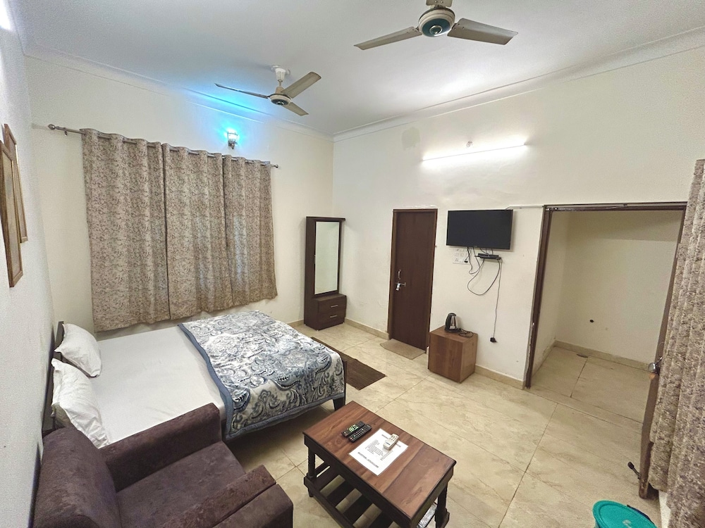 Deluxe Double Room photo 2