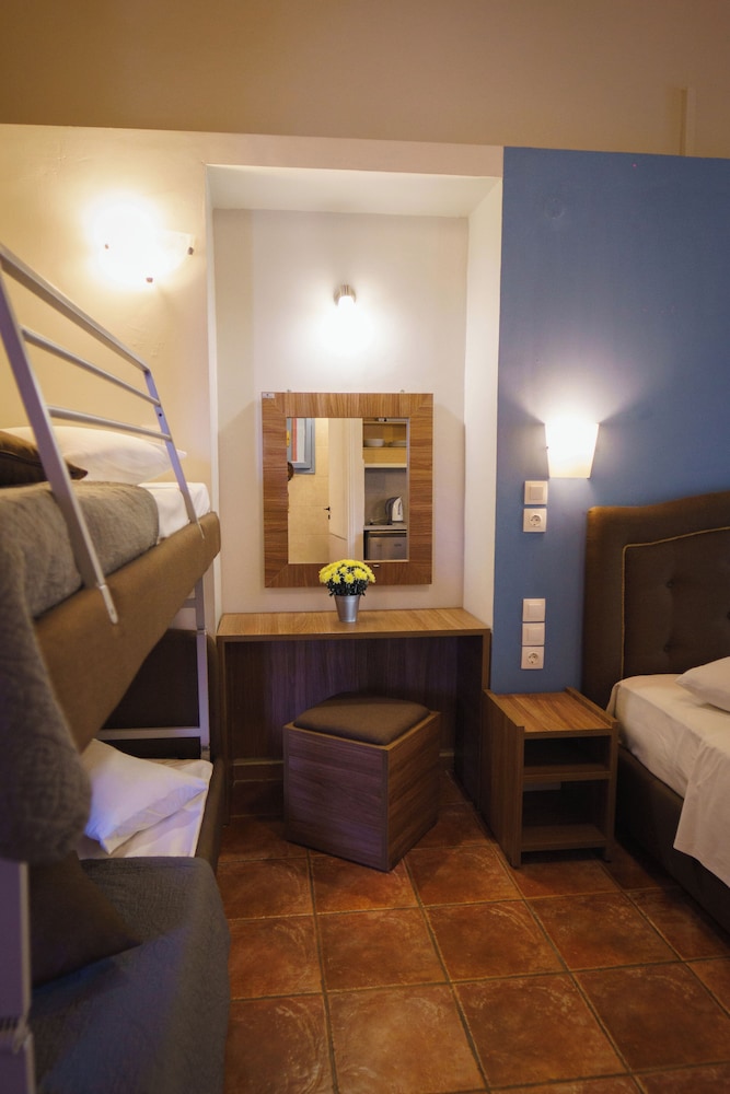 Standard Room photo 2