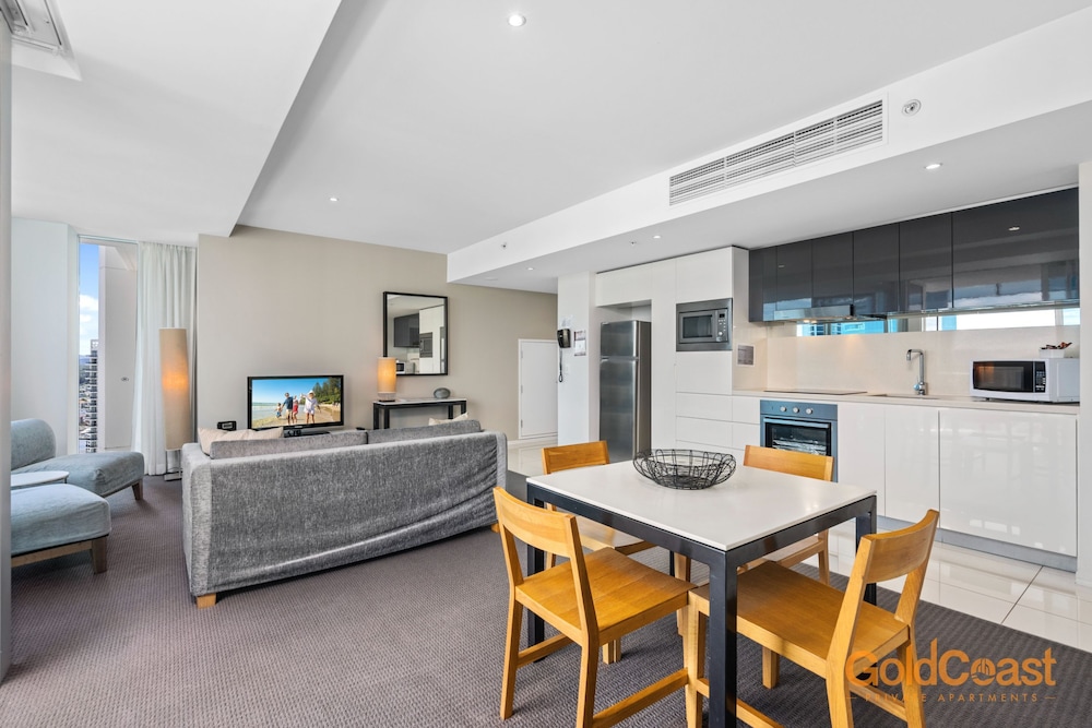 1 Bedroom Apt City & Hinterland Views photo 2