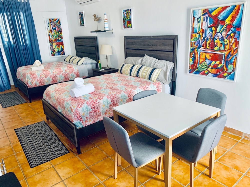 Dv 104 Deluxe Ocean View Suite / Kitchenette / 2 Full Size Beds, Oceanfront Property photo 3