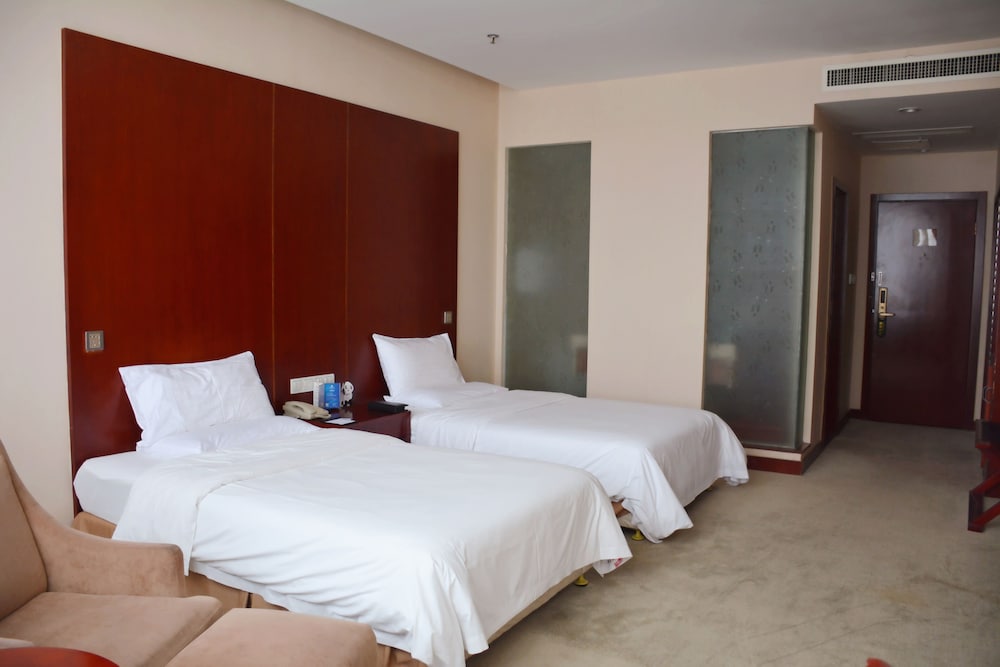 Premium Twin Room photo 3
