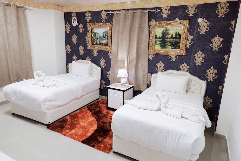 Standard Twin Room photo 2
