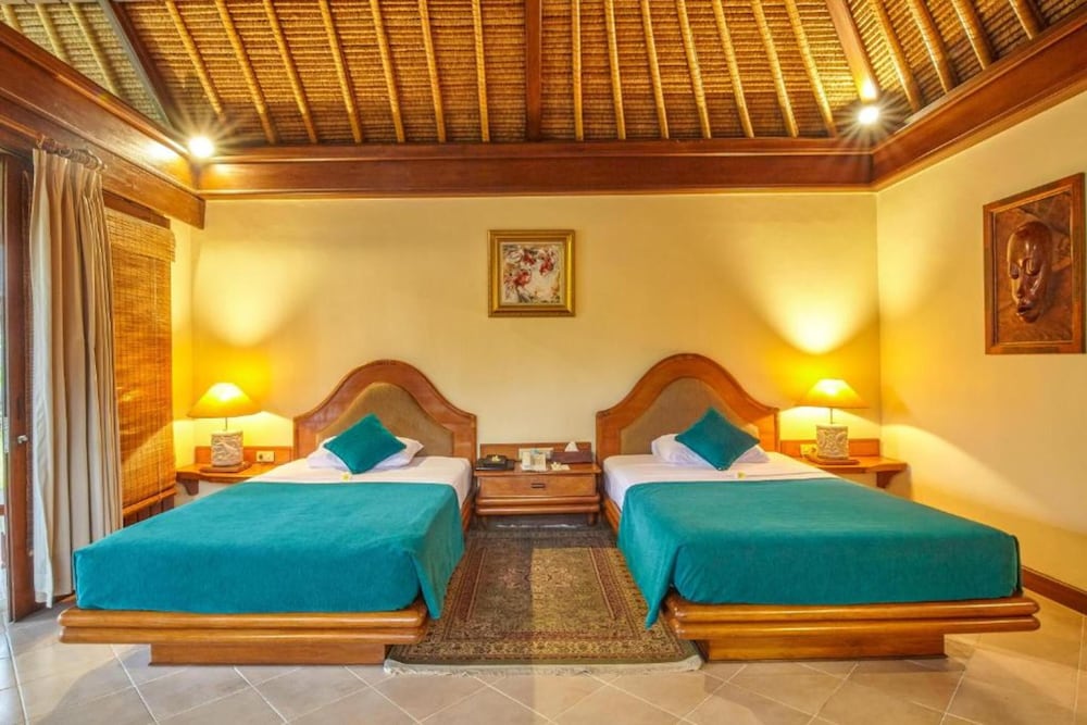 Deluxe Room, Garden View, Garden Area - Photo 16