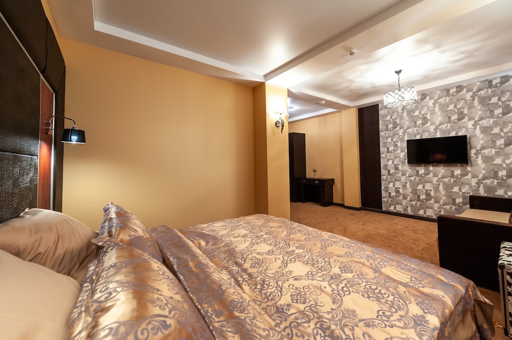 Deluxe Studio Suite photo 2