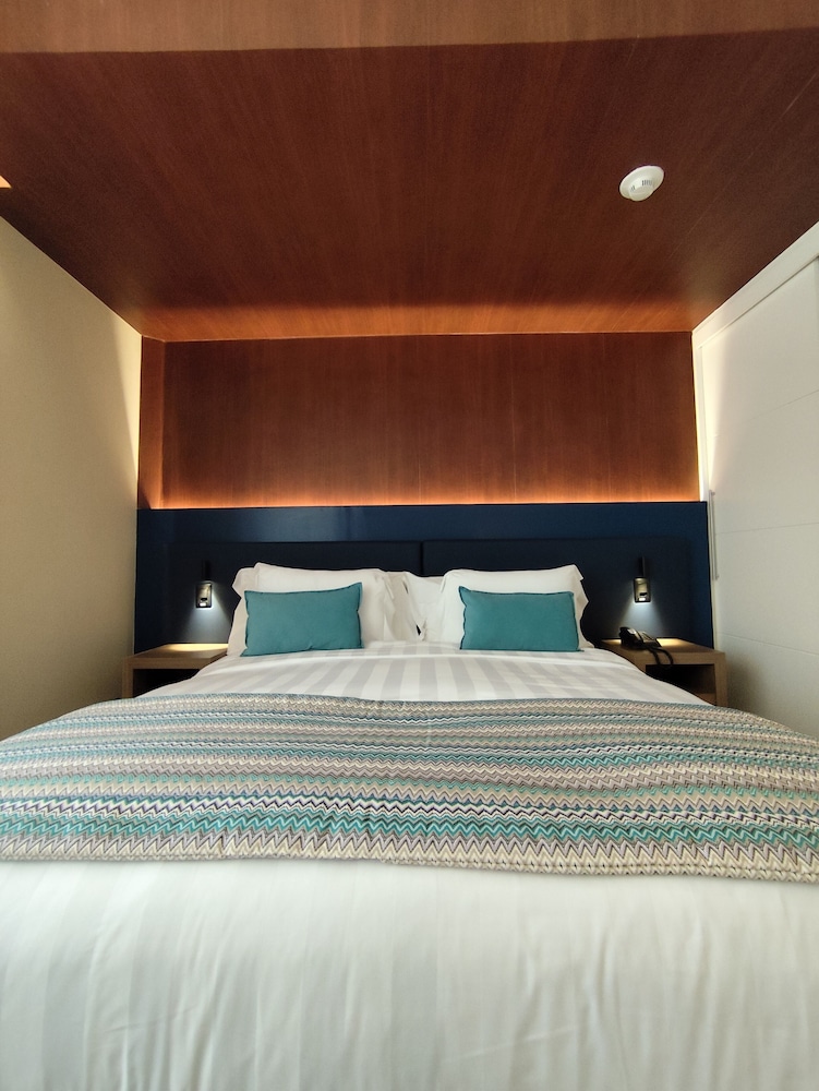 Deluxe Suite - Photo 4